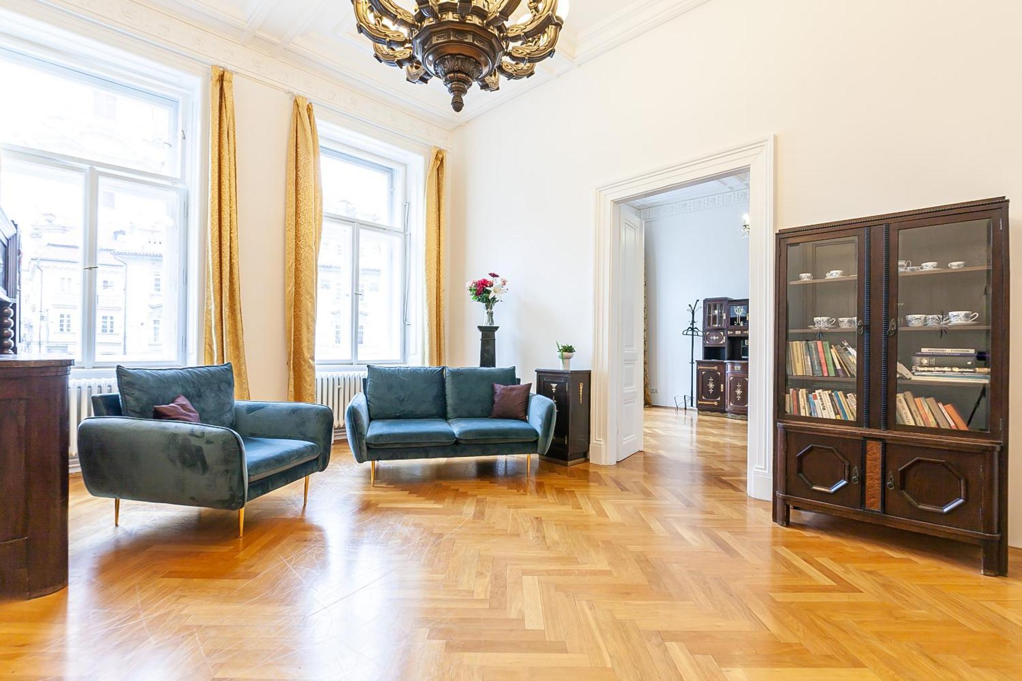 Royal Apartment By Charles Bridge View Of Saint Nicholas Church Prague Luaran gambar