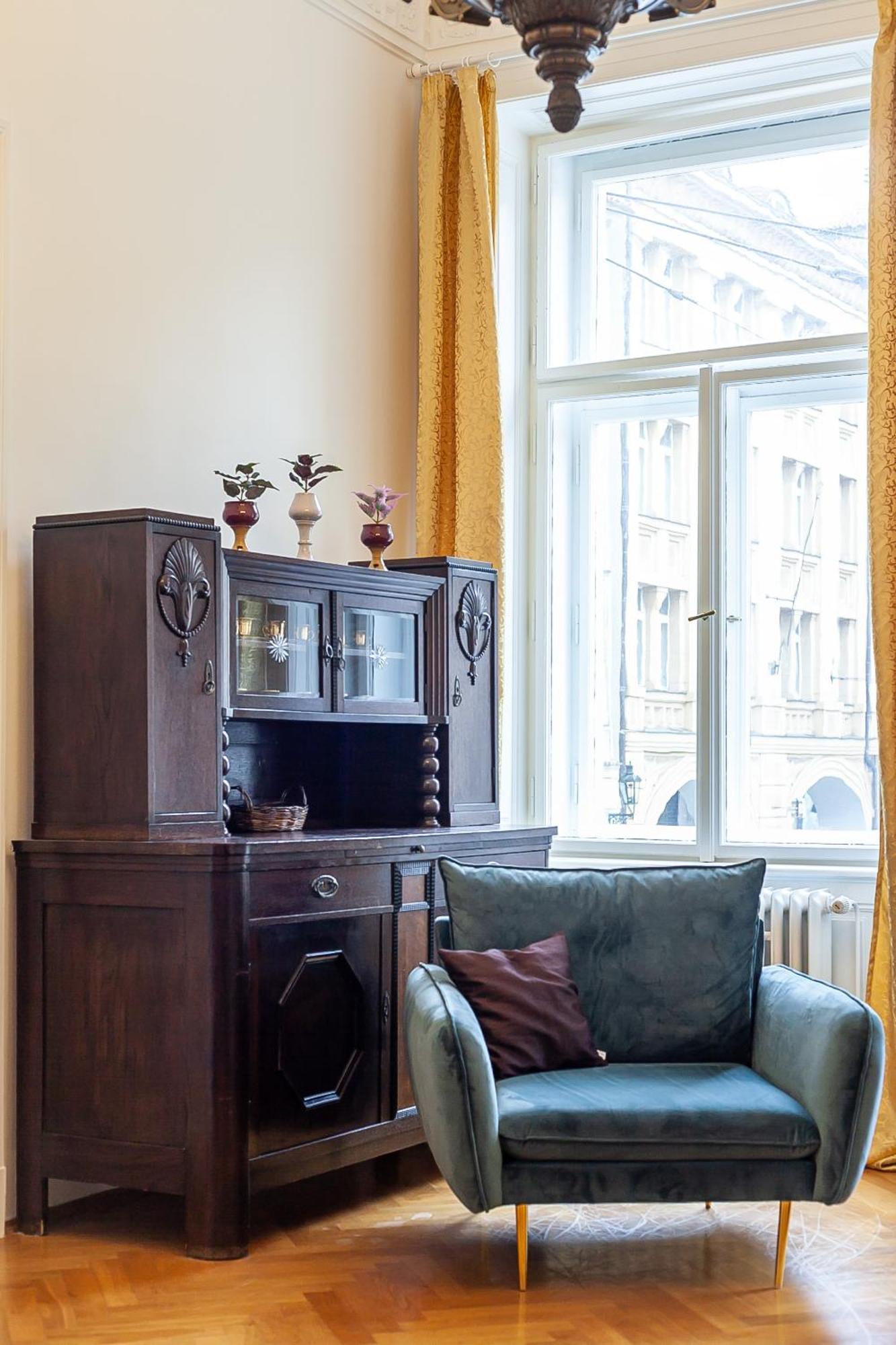 Royal Apartment By Charles Bridge View Of Saint Nicholas Church Prague Luaran gambar