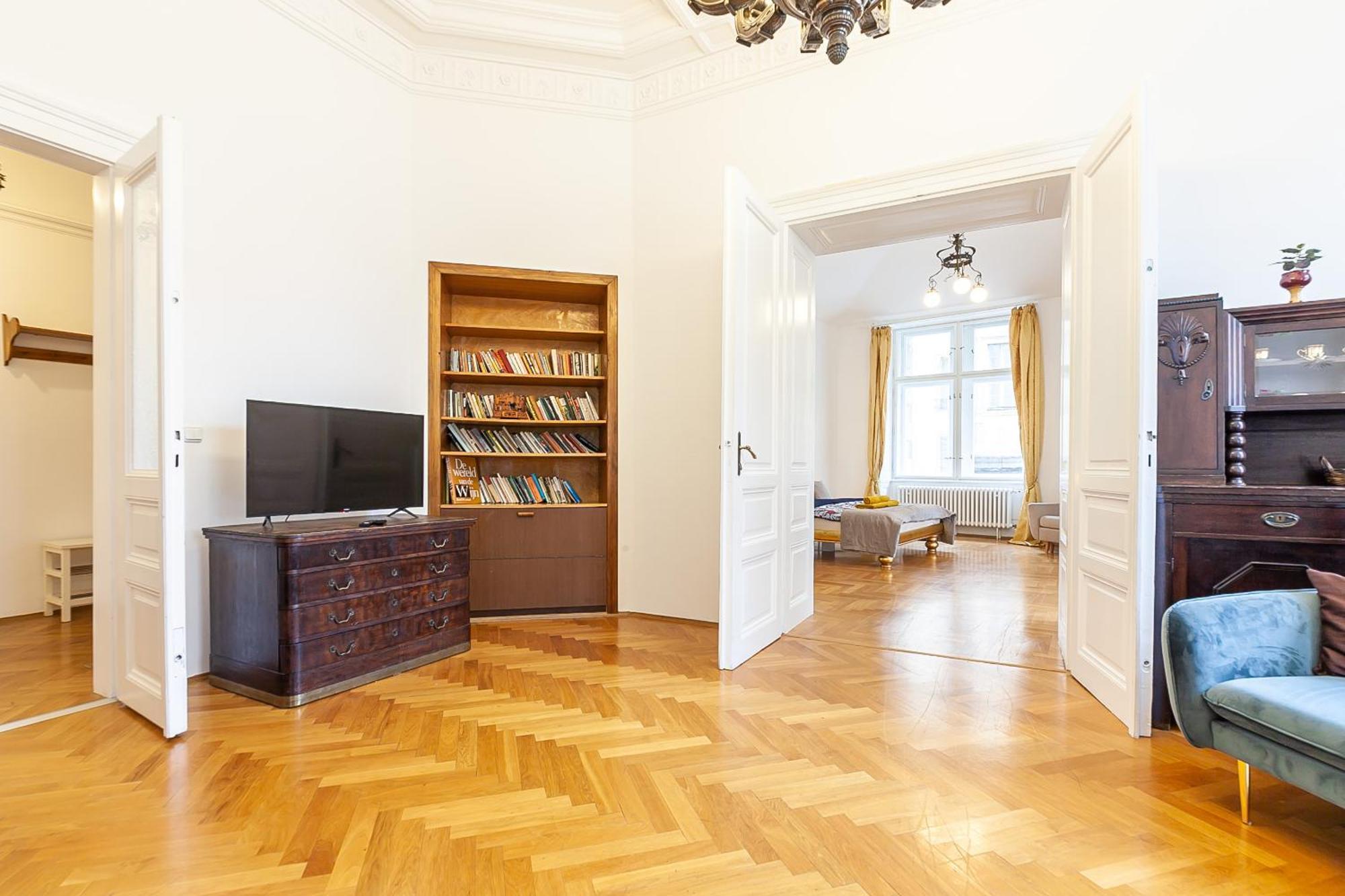 Royal Apartment By Charles Bridge View Of Saint Nicholas Church Prague Luaran gambar