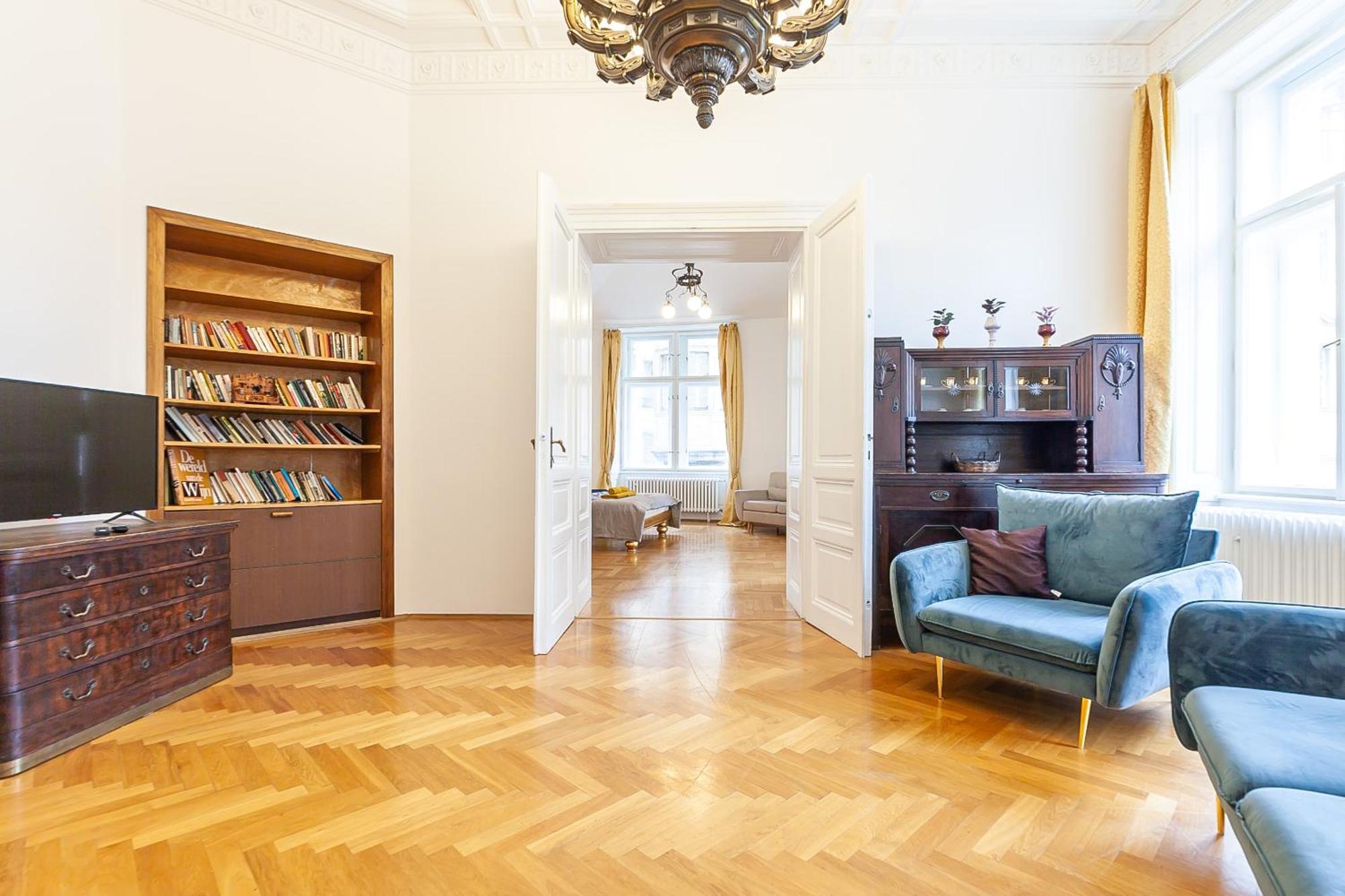 Royal Apartment By Charles Bridge View Of Saint Nicholas Church Prague Luaran gambar