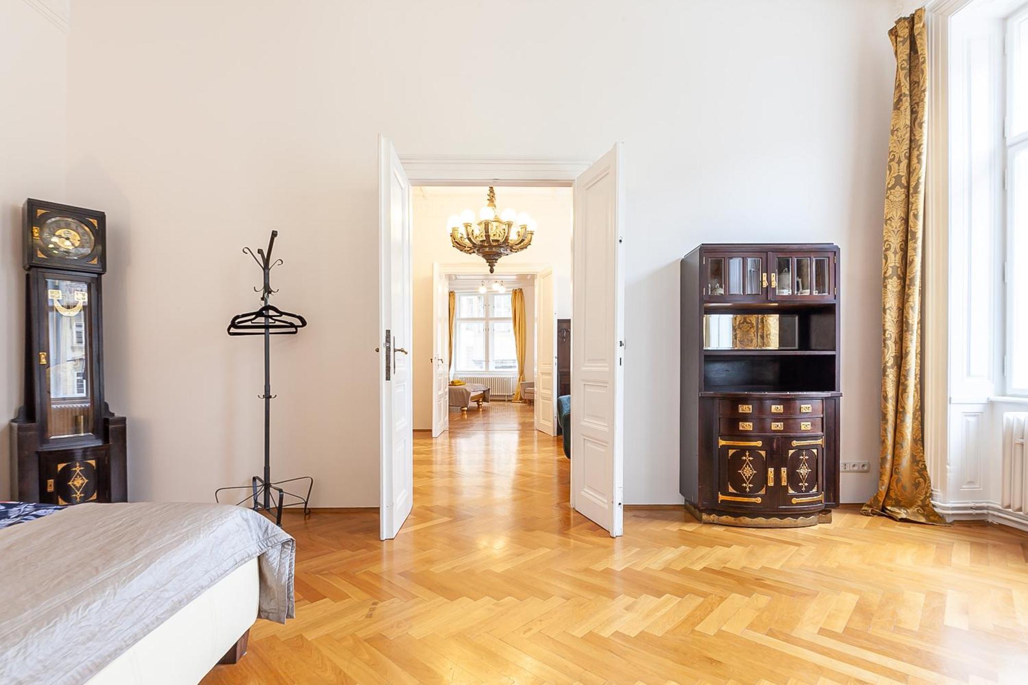 Royal Apartment By Charles Bridge View Of Saint Nicholas Church Prague Luaran gambar